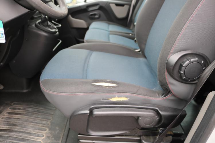 Master T39 2.3dCi Minibus 17 L3H2