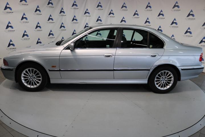 523i