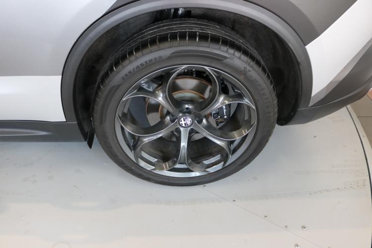 Stelvio 2.0 Executive Q4 Automatic