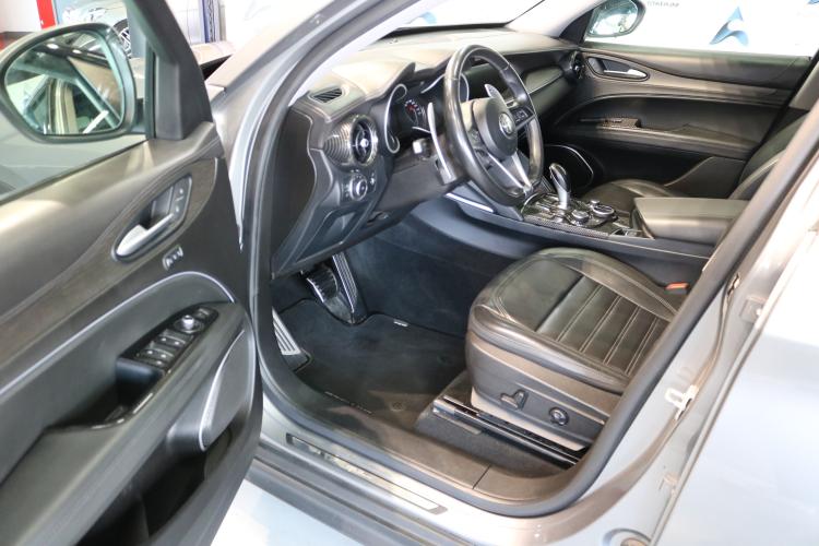 Stelvio 2.0 Executive Q4 Automatic