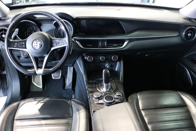 Stelvio 2.0 Executive Q4 Automatic