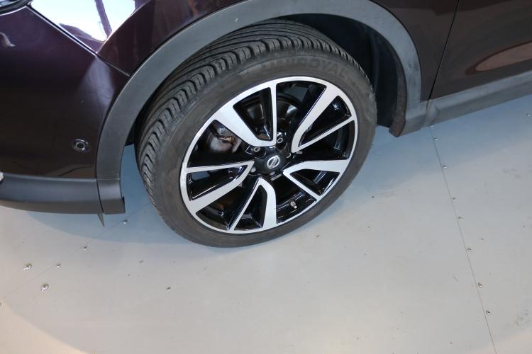 Qashqai 1.6 DIG-T tekna