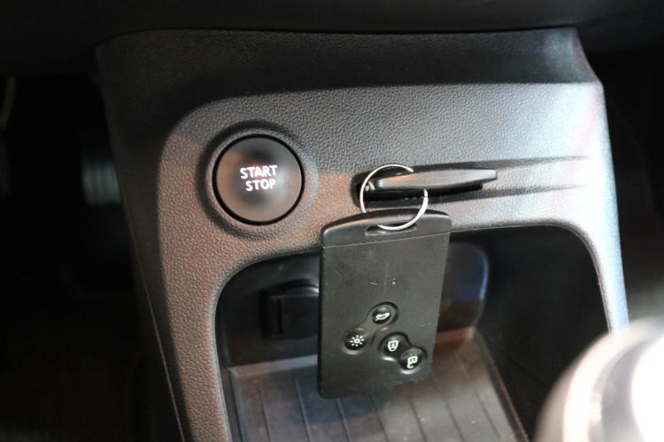 Captur 0.9 12V Zen