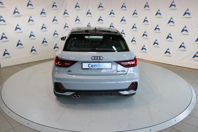 A1 Sportback 40 TFSI S Line S-tronic