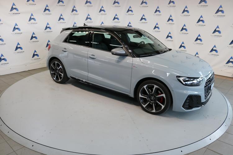 A1 Sportback 40 TFSI S Line S-tronic