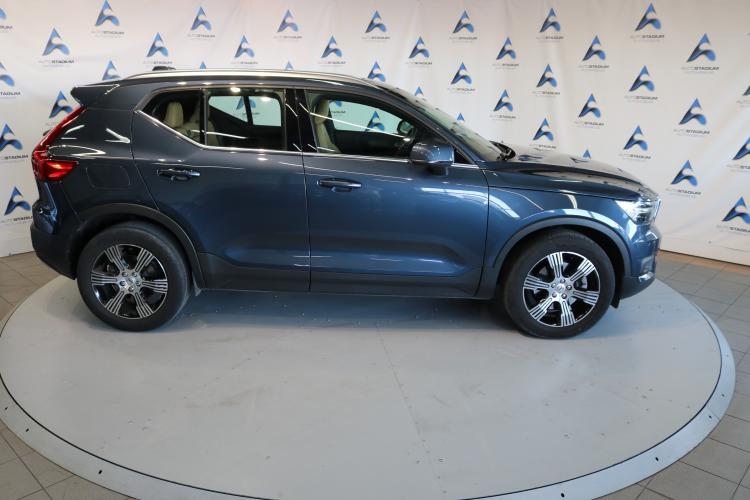 XC40 B4 Benzin Mild Hybrid AWD Momentum Geartronic