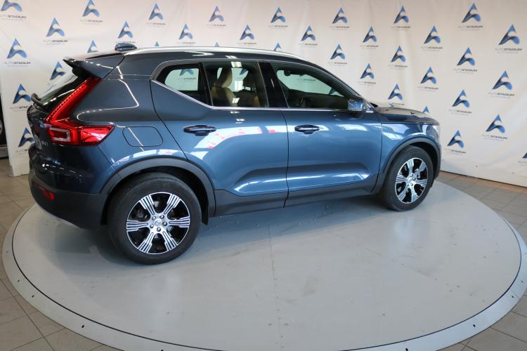 XC40 B4 Benzin Mild Hybrid AWD Momentum Geartronic