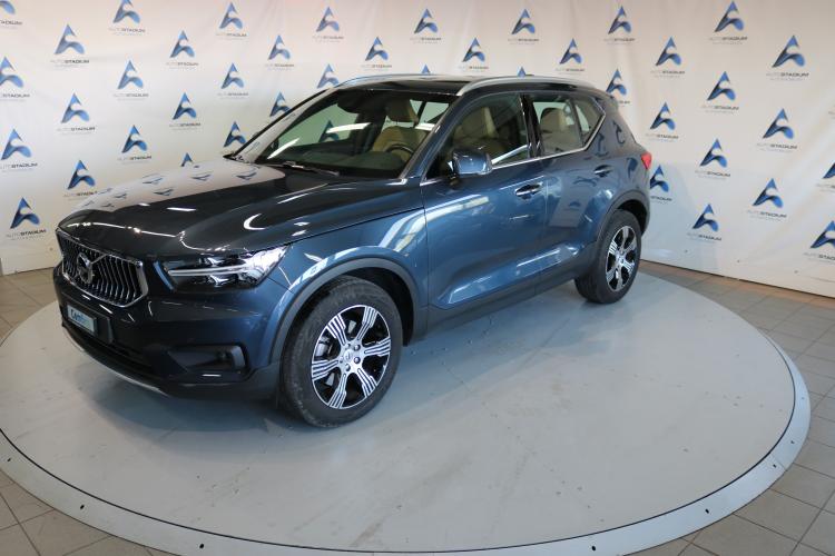 XC40 B4 Benzin Mild Hybrid AWD Momentum Geartronic