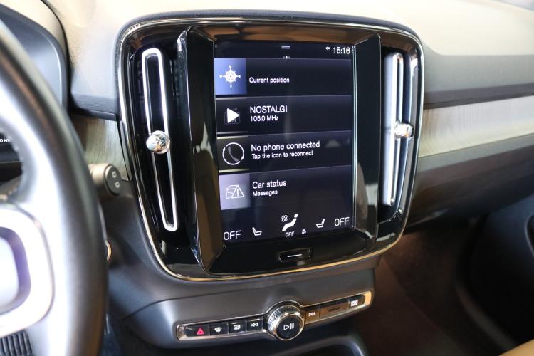 XC40 B4 Benzin Mild Hybrid AWD Momentum Geartronic