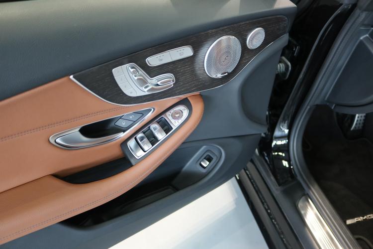 C 200 AMG Line Cabriolet 4Matic 9G-Tronic