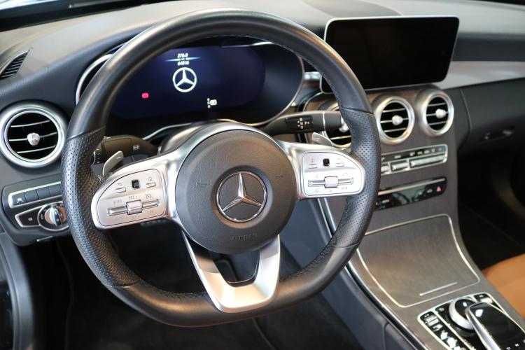 C 200 AMG Line Cabriolet 4Matic 9G-Tronic