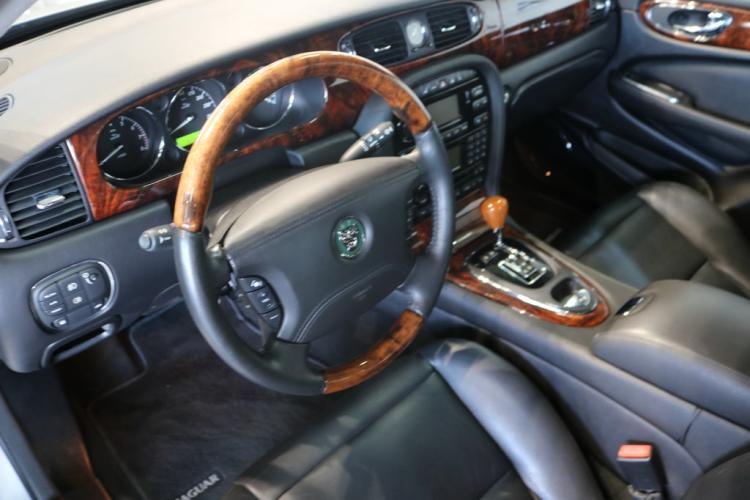 JAGUAR XJ8 3.5 V8 Executive