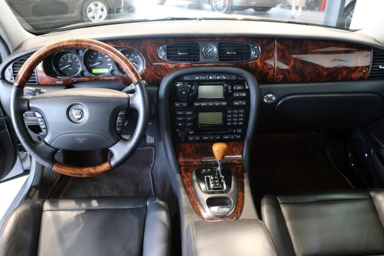 JAGUAR XJ8 3.5 V8 Executive