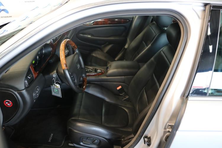 JAGUAR XJ8 3.5 V8 Executive