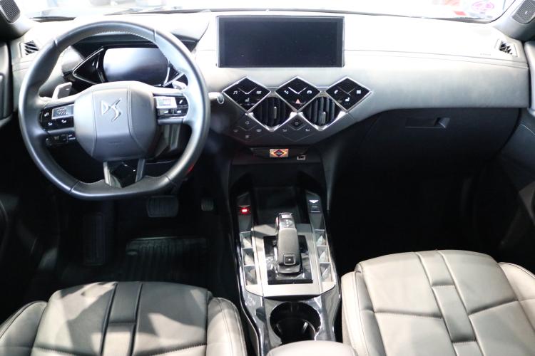 DS 3 Crossback 1.2 PureTech SO Chic EAT8