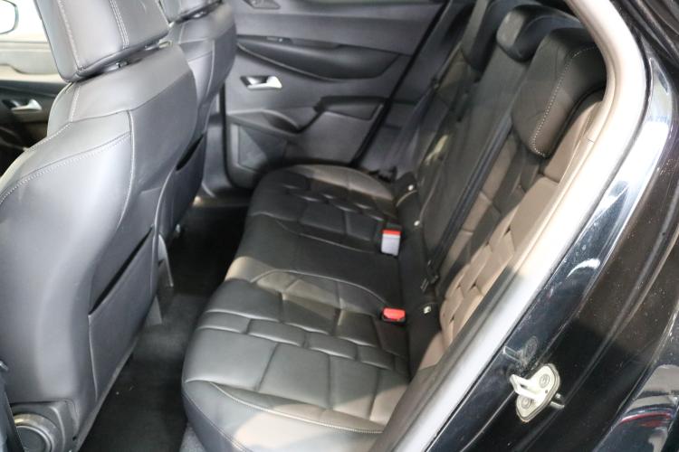DS 3 Crossback 1.2 PureTech SO Chic EAT8