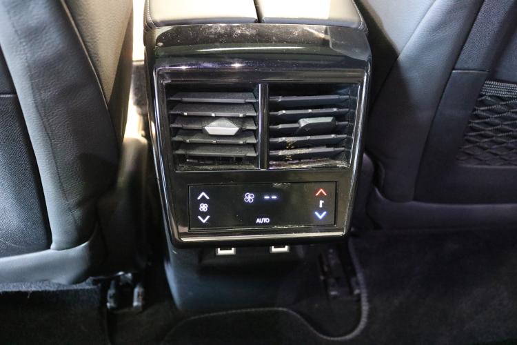 DS 7 Crossback E-Tense 300 4x4 RIVOLI Performance Line