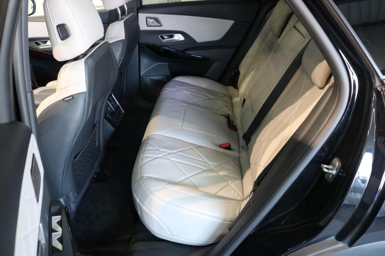 DS 7 Crossback E-Tense 300 4x4 RIVOLI Performance Line