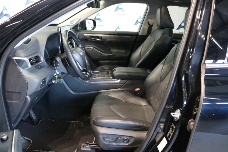 Highlander 2.5 HSD Premium e-CVT