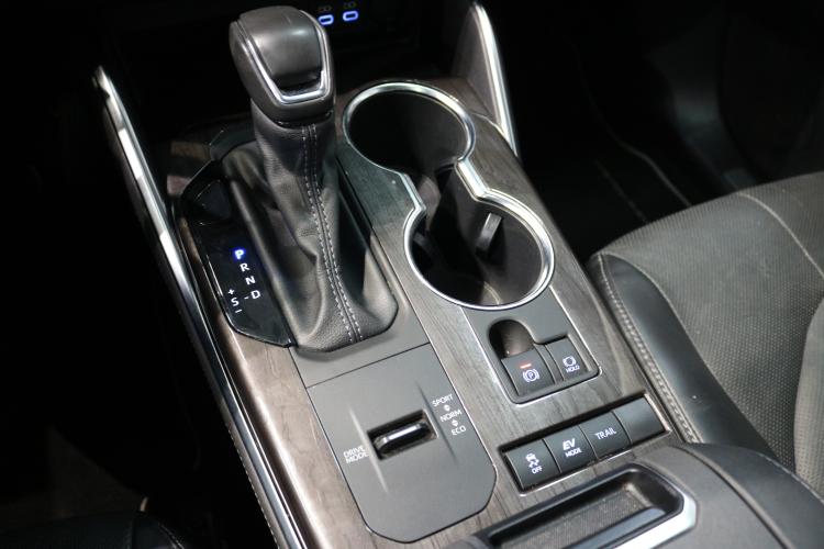 Highlander 2.5 HSD Premium e-CVT