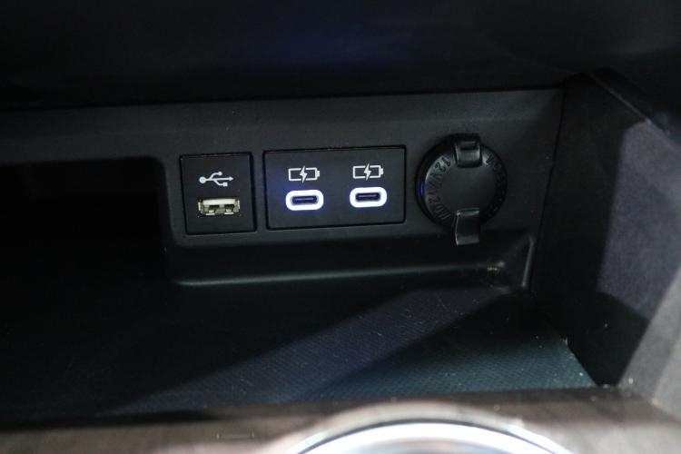 Highlander 2.5 HSD Premium e-CVT