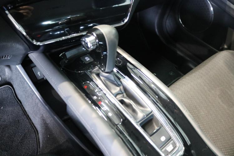 HR-V 1.5i-VTEC Elegance CVT