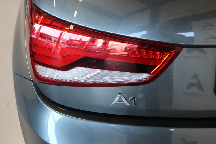 A1 Sportback 1.0 TFSI Sport S-tronic