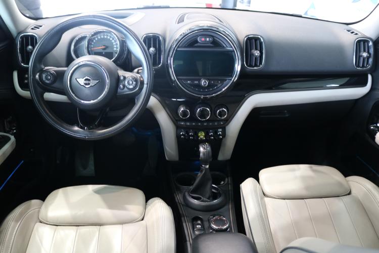 Countryman Cooper S E ALL4 Steptronic