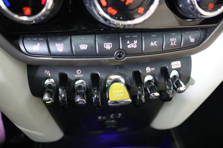 Countryman Cooper S E ALL4 Steptronic