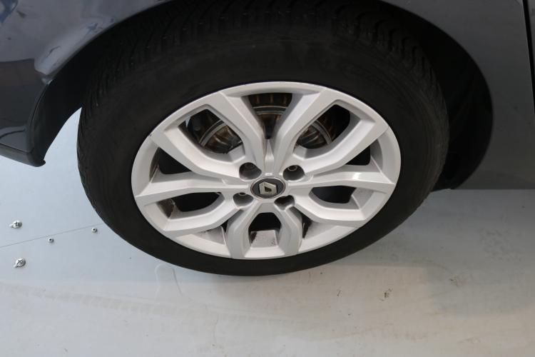 Clio Grandtour 1.2 16V T Intens