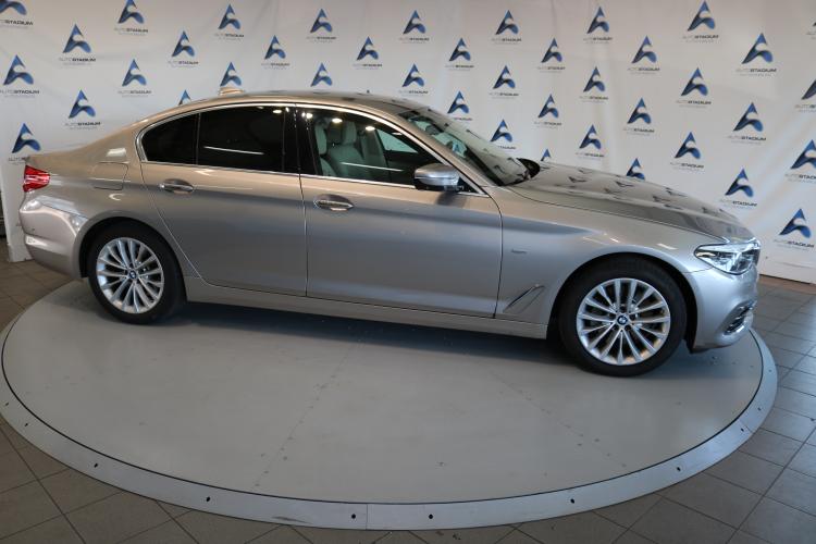 530i xDrive Luxury Line Steptronic