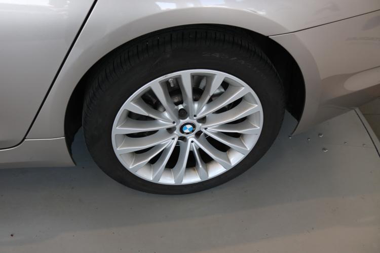530i xDrive Luxury Line Steptronic