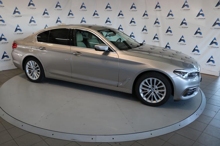 530i xDrive Luxury Line Steptronic
