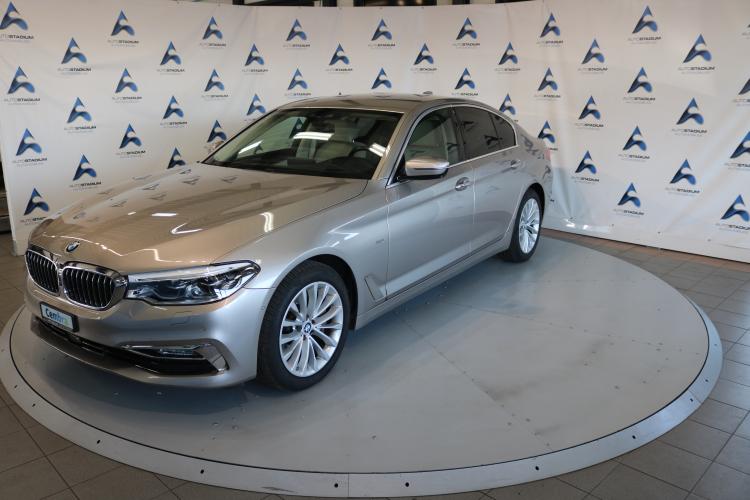 530i xDrive Luxury Line Steptronic
