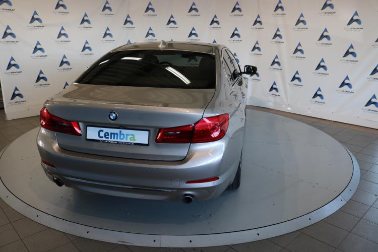 530i xDrive Luxury Line Steptronic