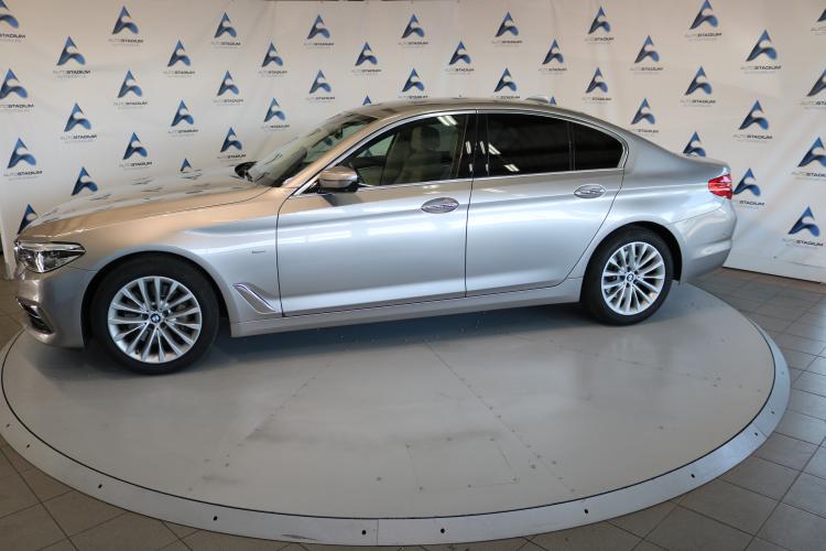 530i xDrive Luxury Line Steptronic