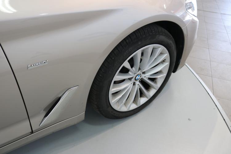 530i xDrive Luxury Line Steptronic