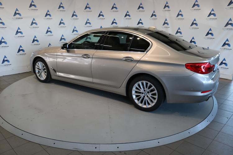530i xDrive Luxury Line Steptronic