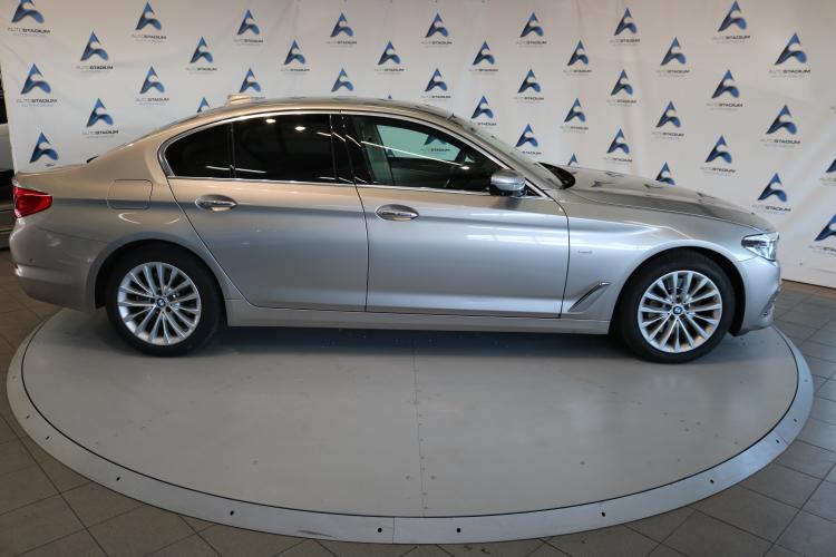 530i xDrive Luxury Line Steptronic