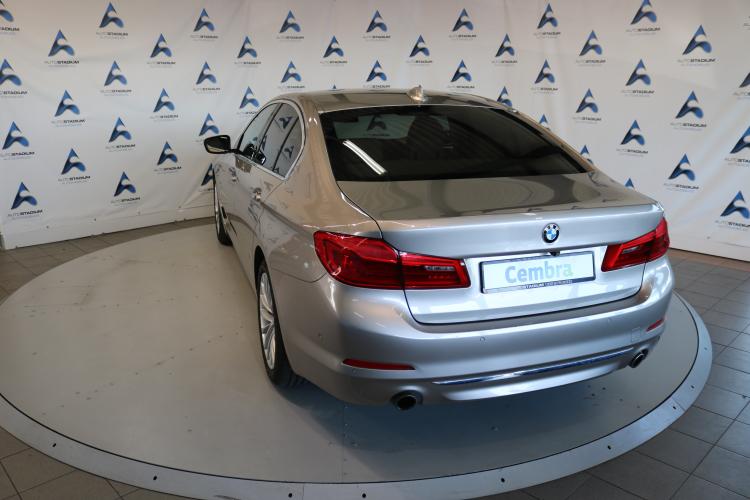 530i xDrive Luxury Line Steptronic