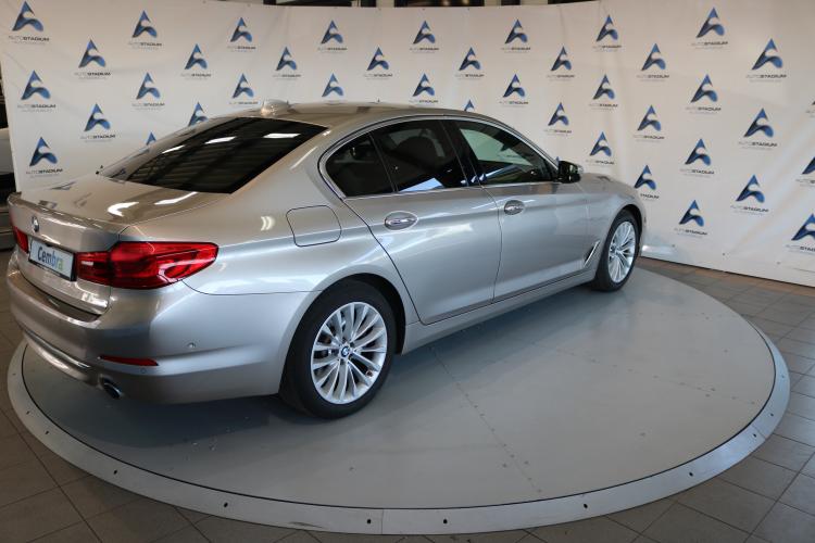 530i xDrive Luxury Line Steptronic