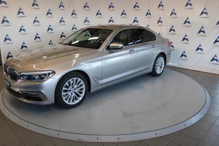 530i xDrive Luxury Line Steptronic
