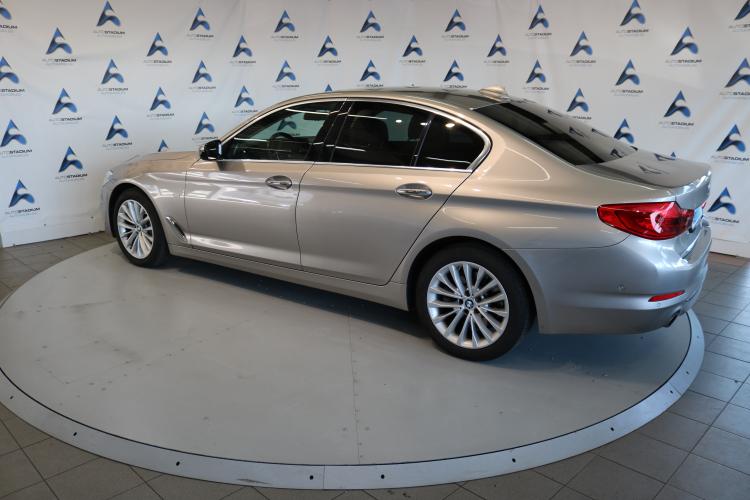 530i xDrive Luxury Line Steptronic