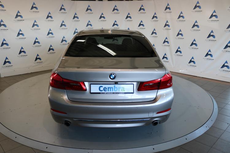 530i xDrive Luxury Line Steptronic
