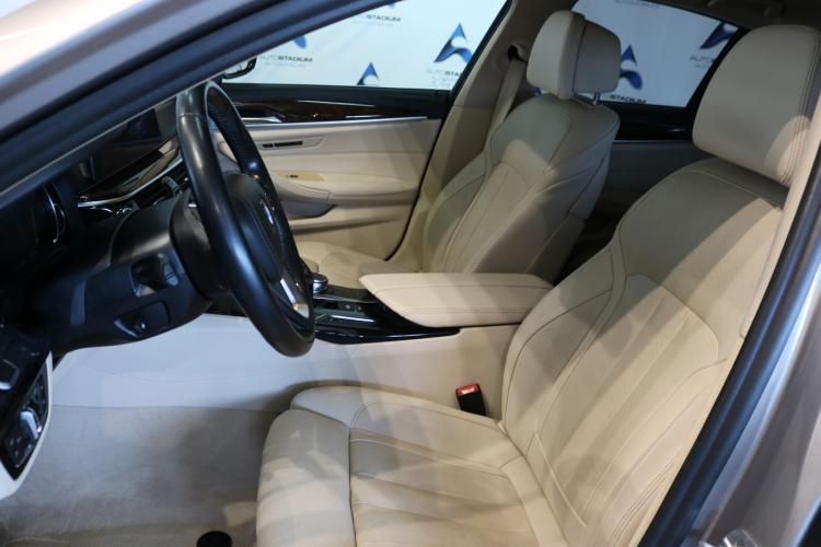 530i xDrive Luxury Line Steptronic