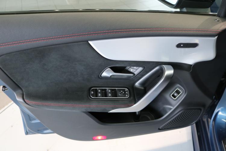 CLA Shooting Brake 250 4Matic 7G-DCT AMG Line