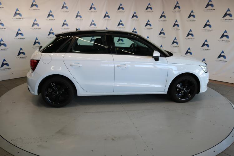 A1 Sportback 1.0 TFSI Sport S-tronic