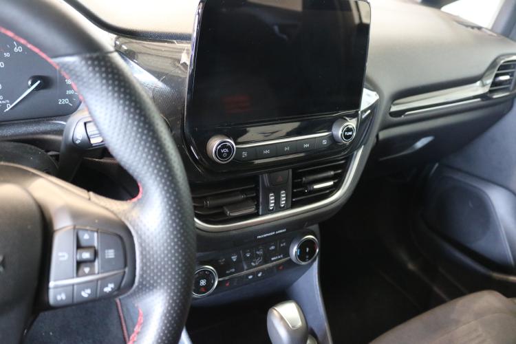 Fiesta 1.0 SCTi MHEV ST Line Automat