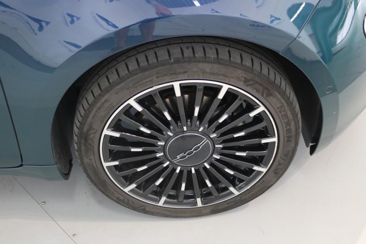 500 electric 87 kW La Prima