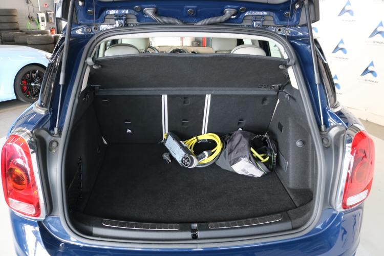 Countryman Cooper S E ALL4 Steptronic